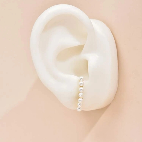 *Buffy* Faux Pearl Earrings - Picture 2 of 3